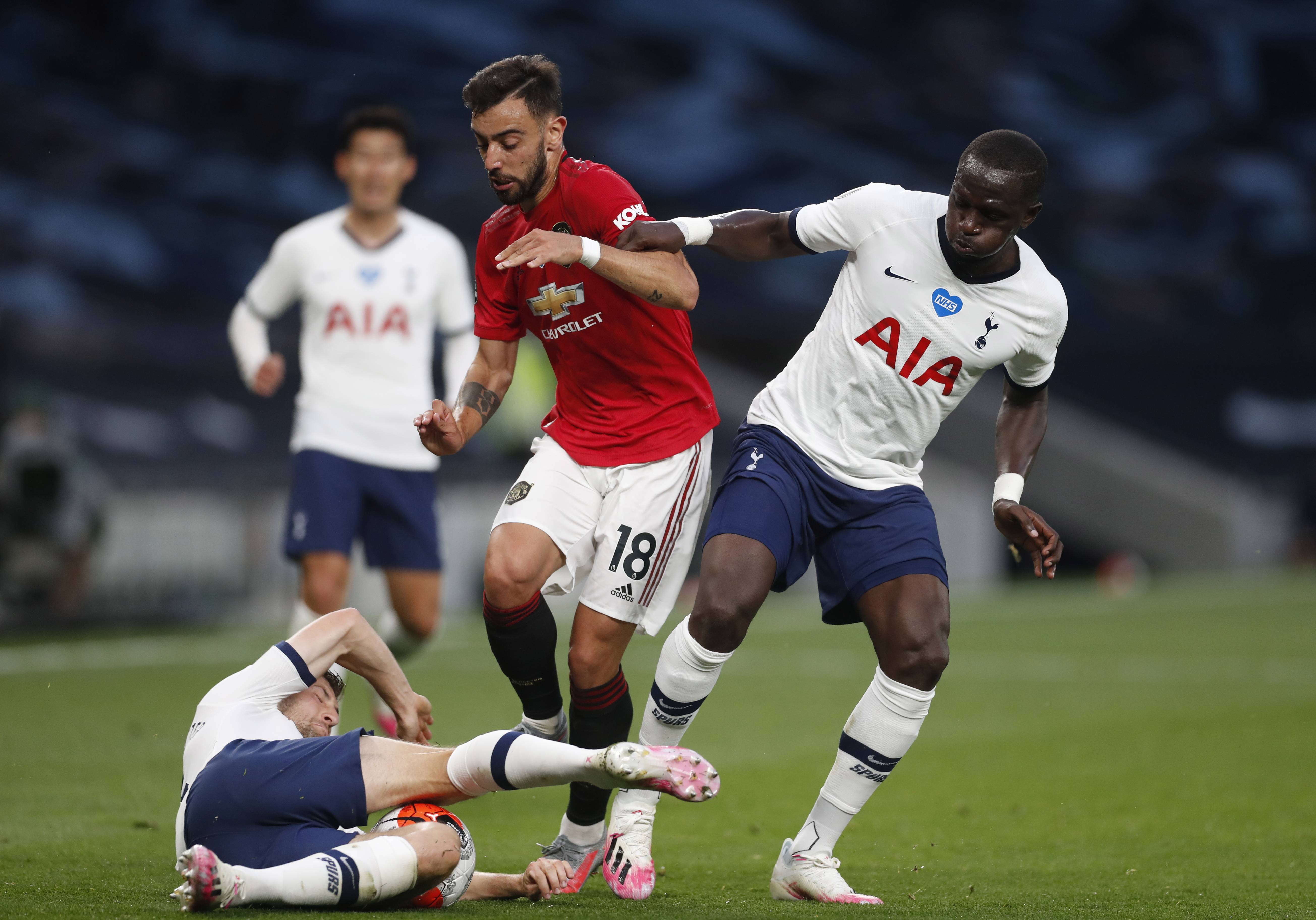 他曾在多个 他曾在多个