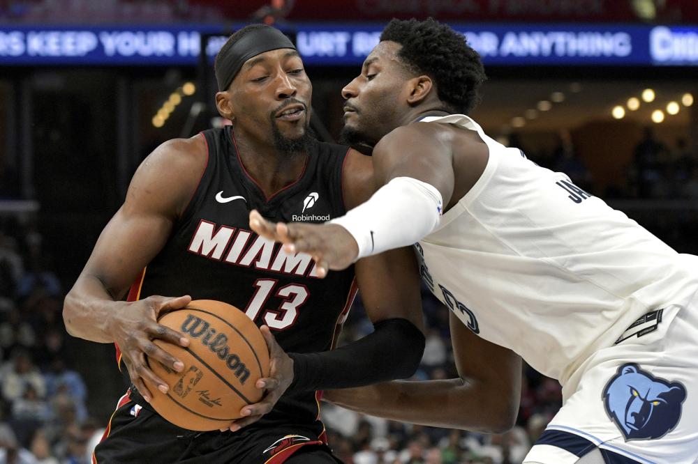 足球属于激 足球属于激